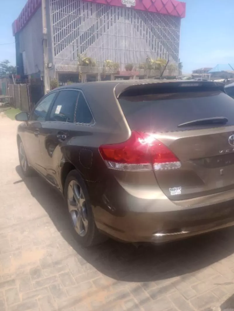 Toyota Venza   - 2010