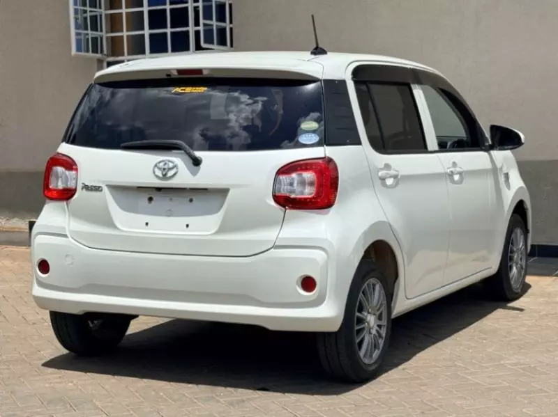 Toyota Passo   - 2018