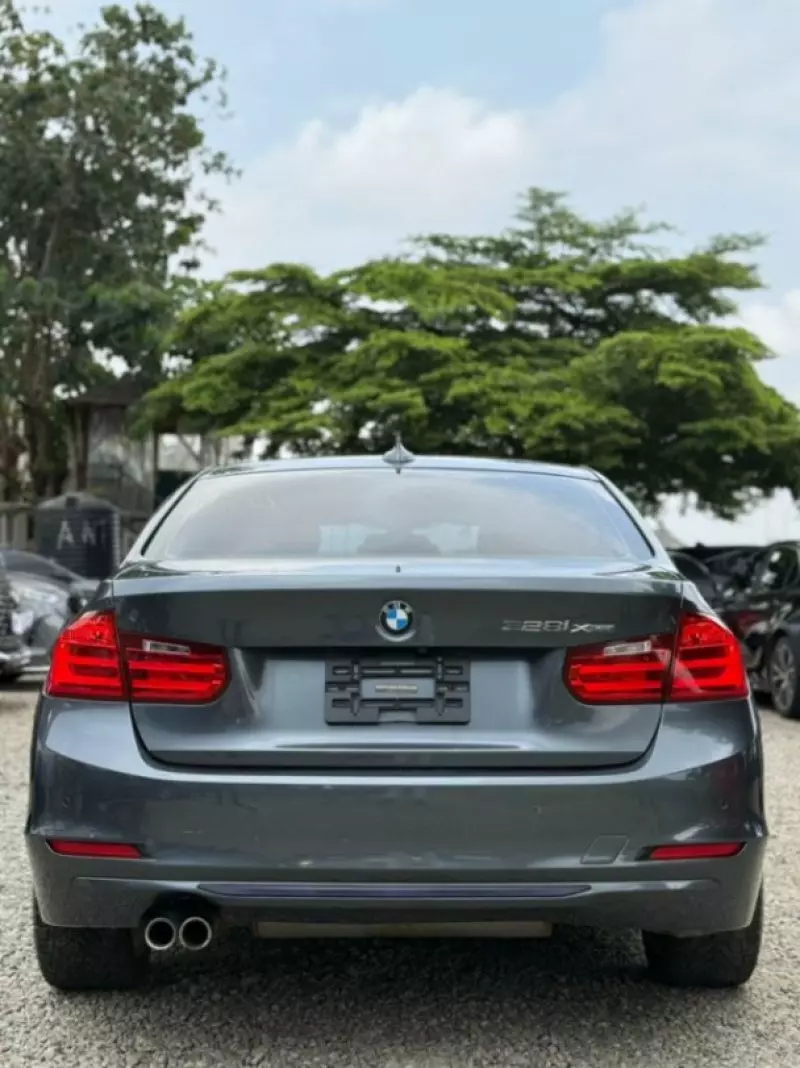 BMW 328i   - 2015