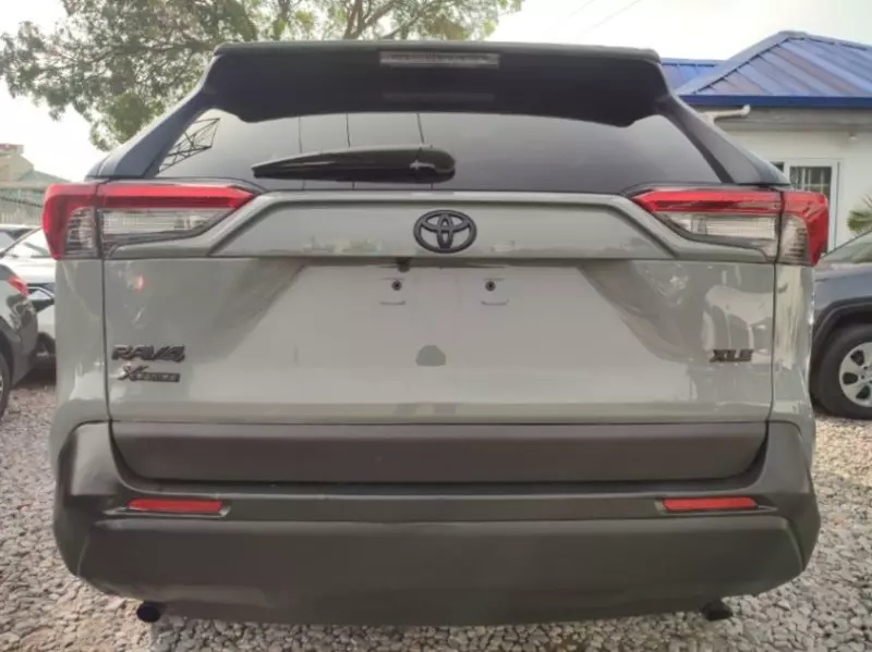 Toyota RAV4   - 2020