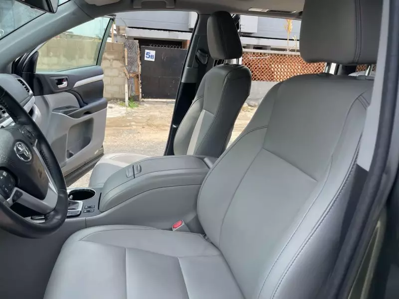 Toyota Highlander   - 2018