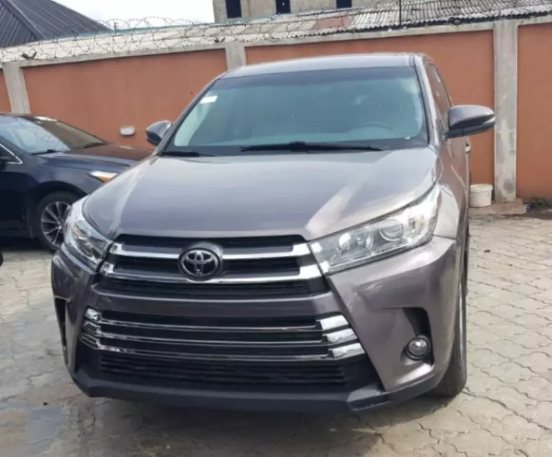 Toyota Highlander   - 2015
