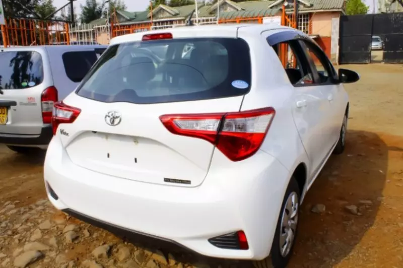 Toyota Vitz   - 2018