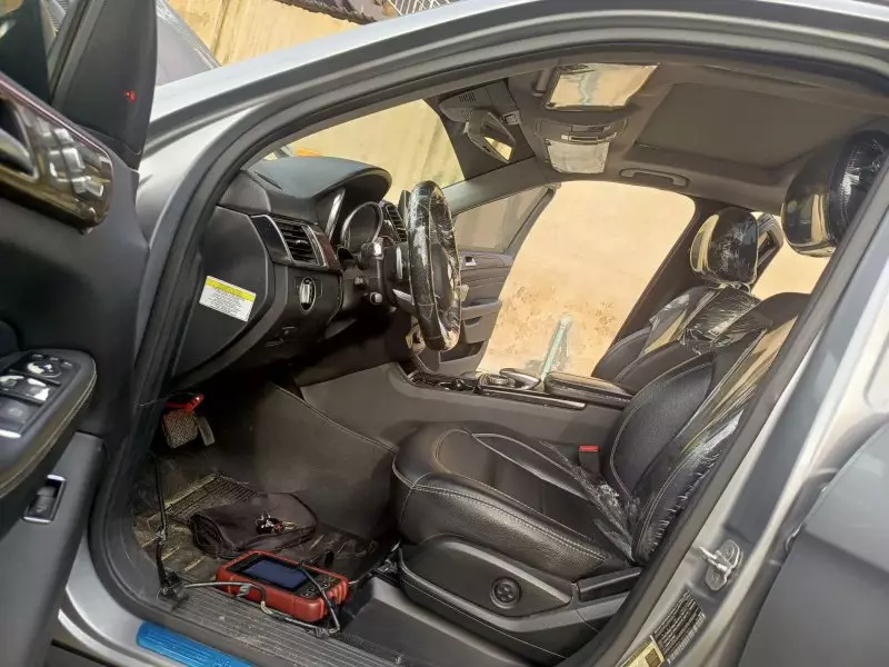 Mercedes-Benz ML 350   - 2012