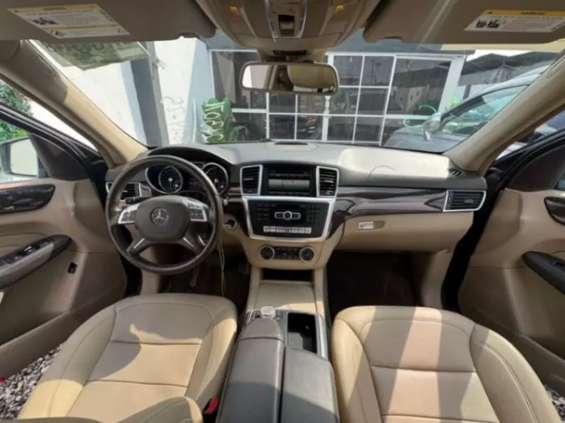 Mercedes-Benz ML 350   - 2013