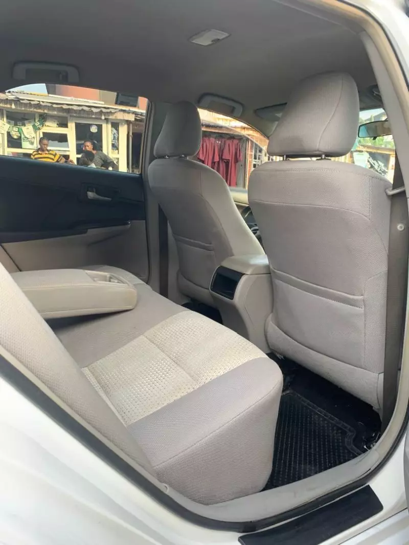 Toyota Camry   - 2012