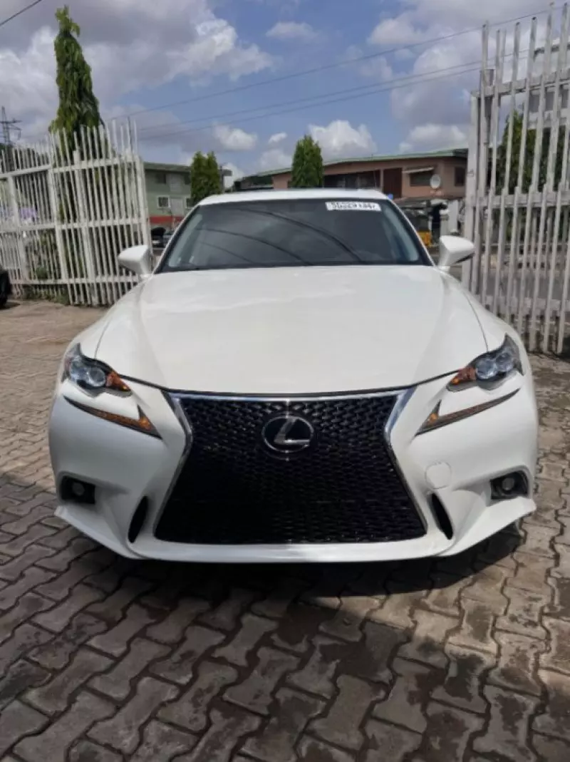 Lexus IS 250   - 2015