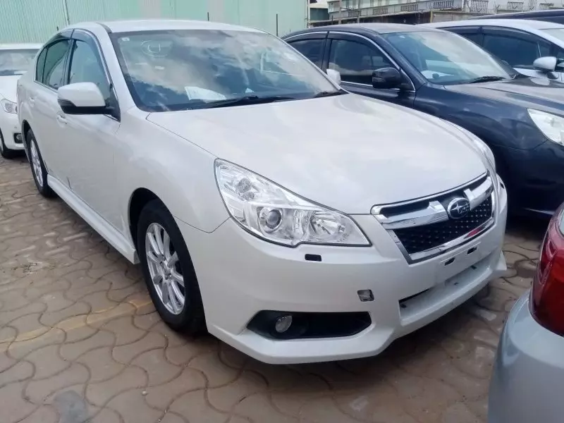 Subaru Legacy   - 2013
