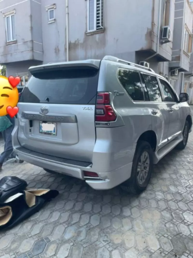 Toyota Land Cruiser   - 2017