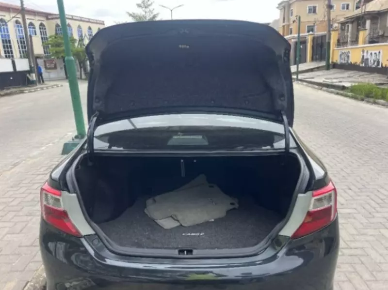 Toyota Camry   - 2012