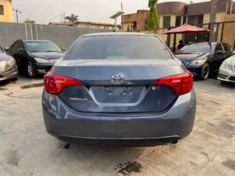 Toyota Corolla   - 2016