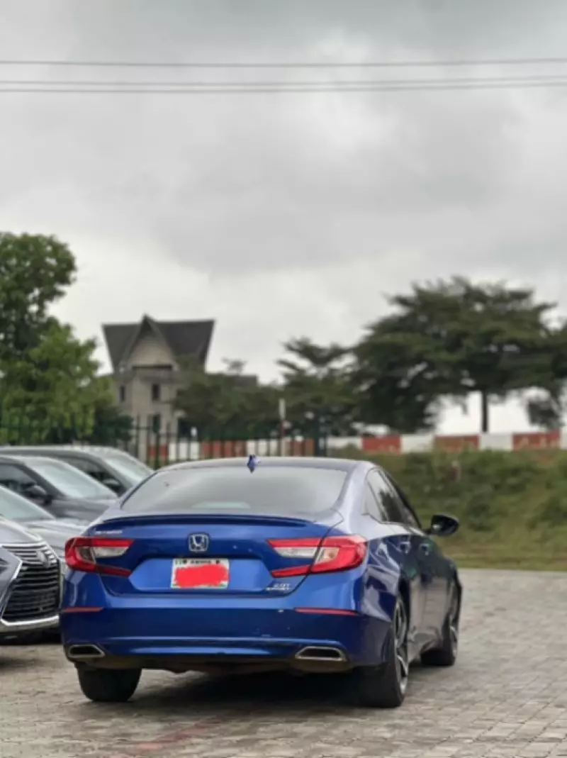 Honda Accord   - 2018