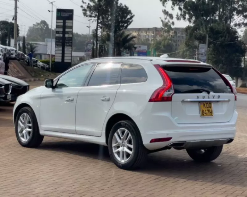 Volvo XC60   - 2017