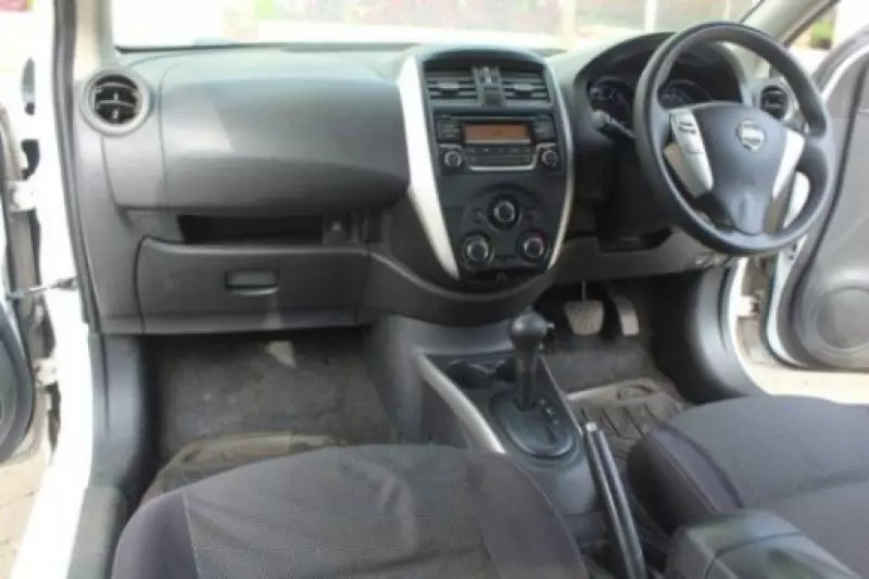 Nissan Tiida   - 2014