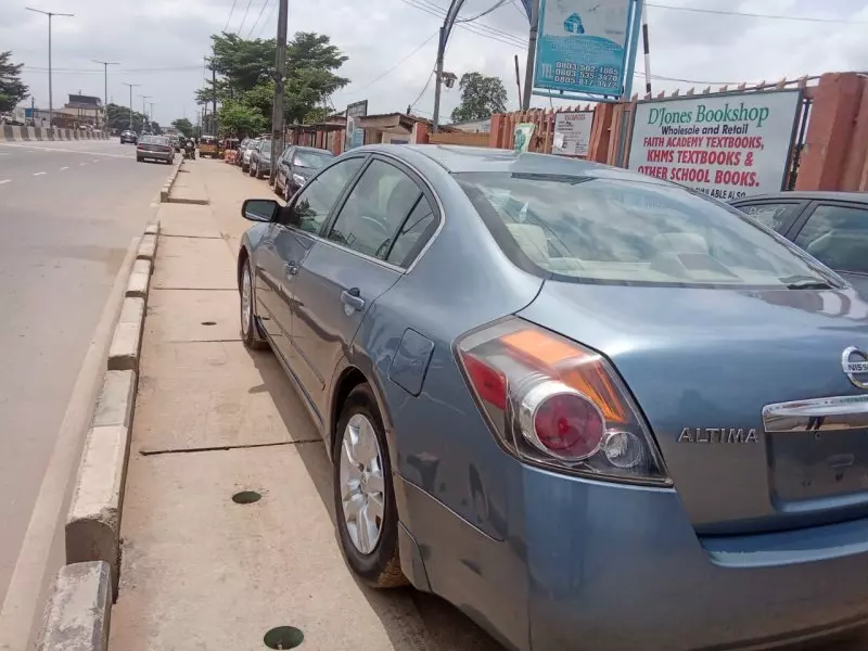 Nissan Altima