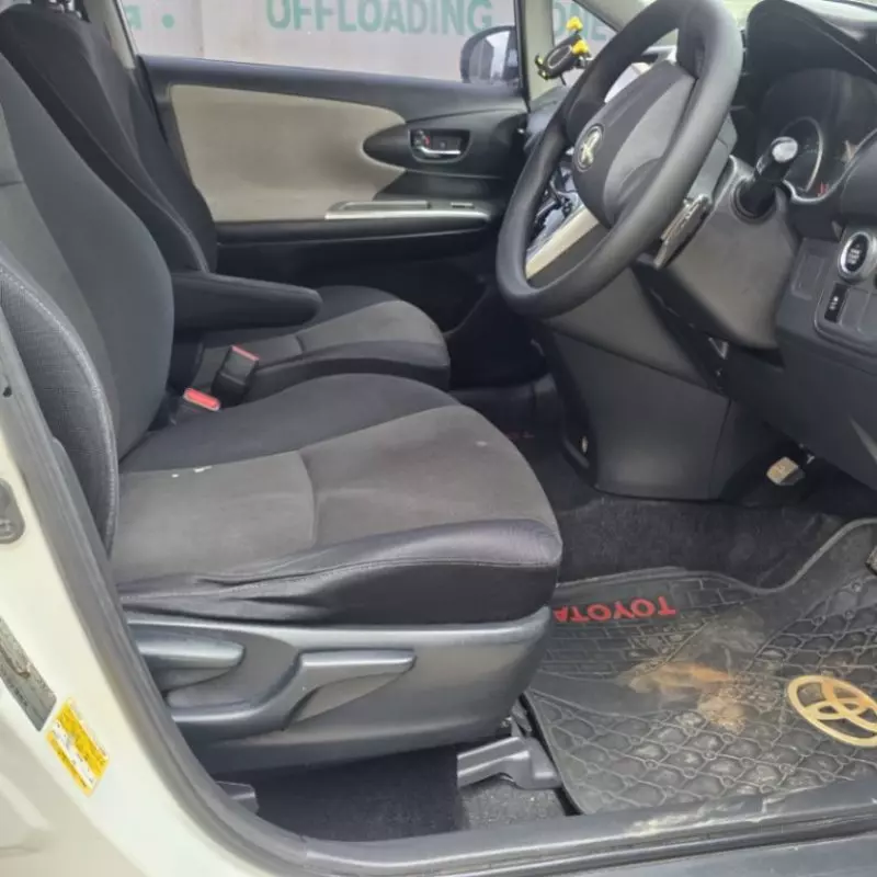 Toyota Wish   - 2011
