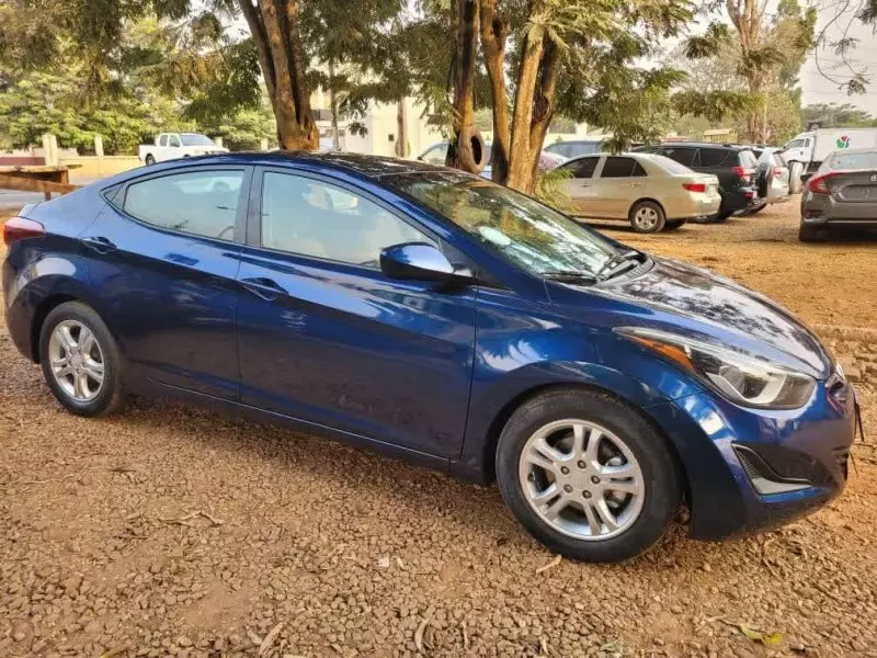 Hyundai Elantra   - 2014