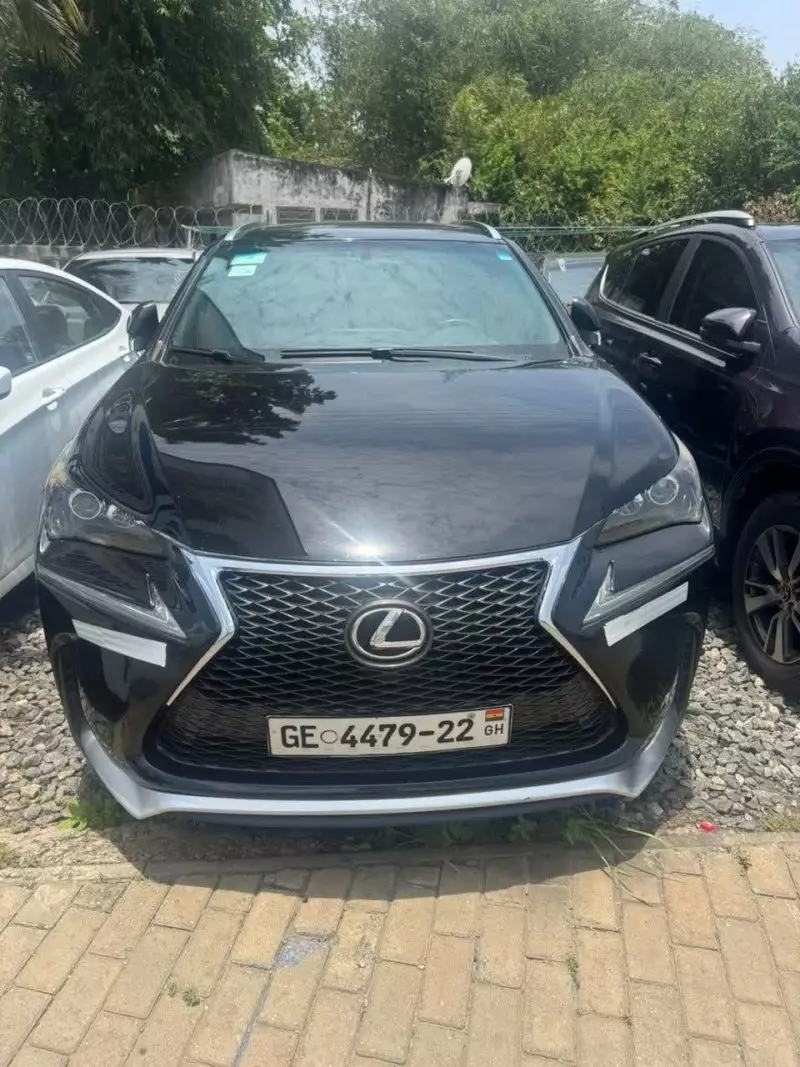 Lexus NX   - 2016