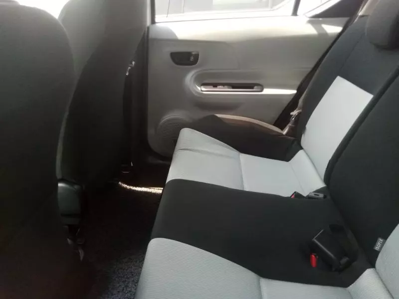 Toyota Aqua Hybrid   - 2012
