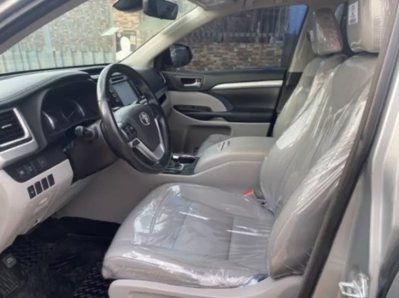 Toyota Grand Highlander   - 2017