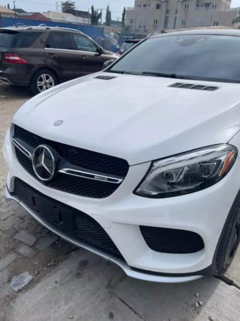 Mercedes-Benz GLE-Class   - 2017