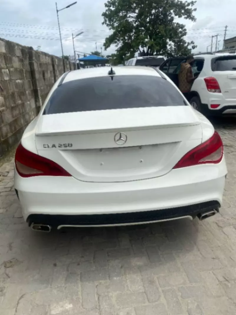 Mercedes-Benz CLA 250   - 2014