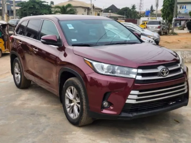 Toyota Highlander   - 2015