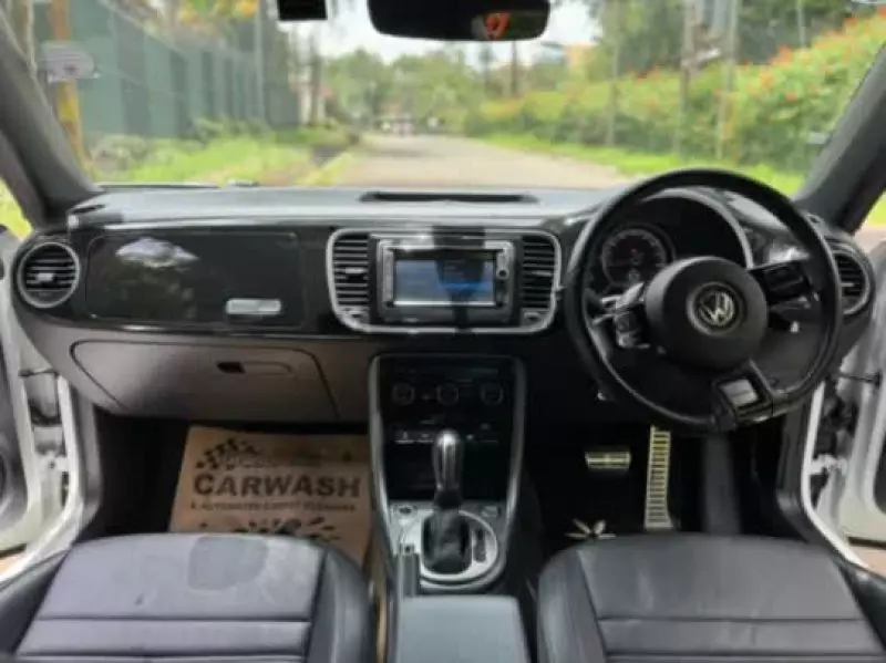 Volkswagen Beetle   - 2019