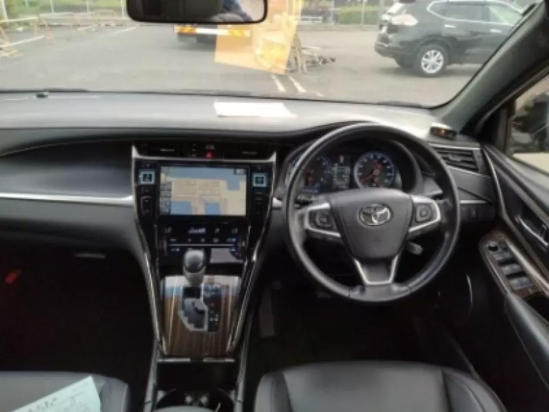 Toyota Harrier   - 2016