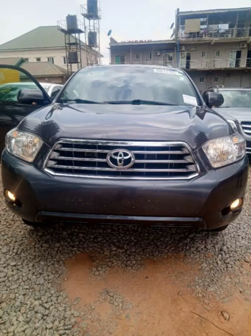 Toyota Grand Highlander   - 2010