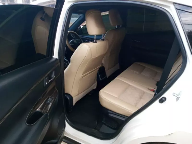 Toyota Harrier   - 2014