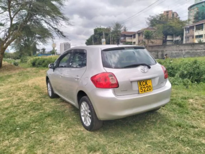 Toyota Auris   - 2010