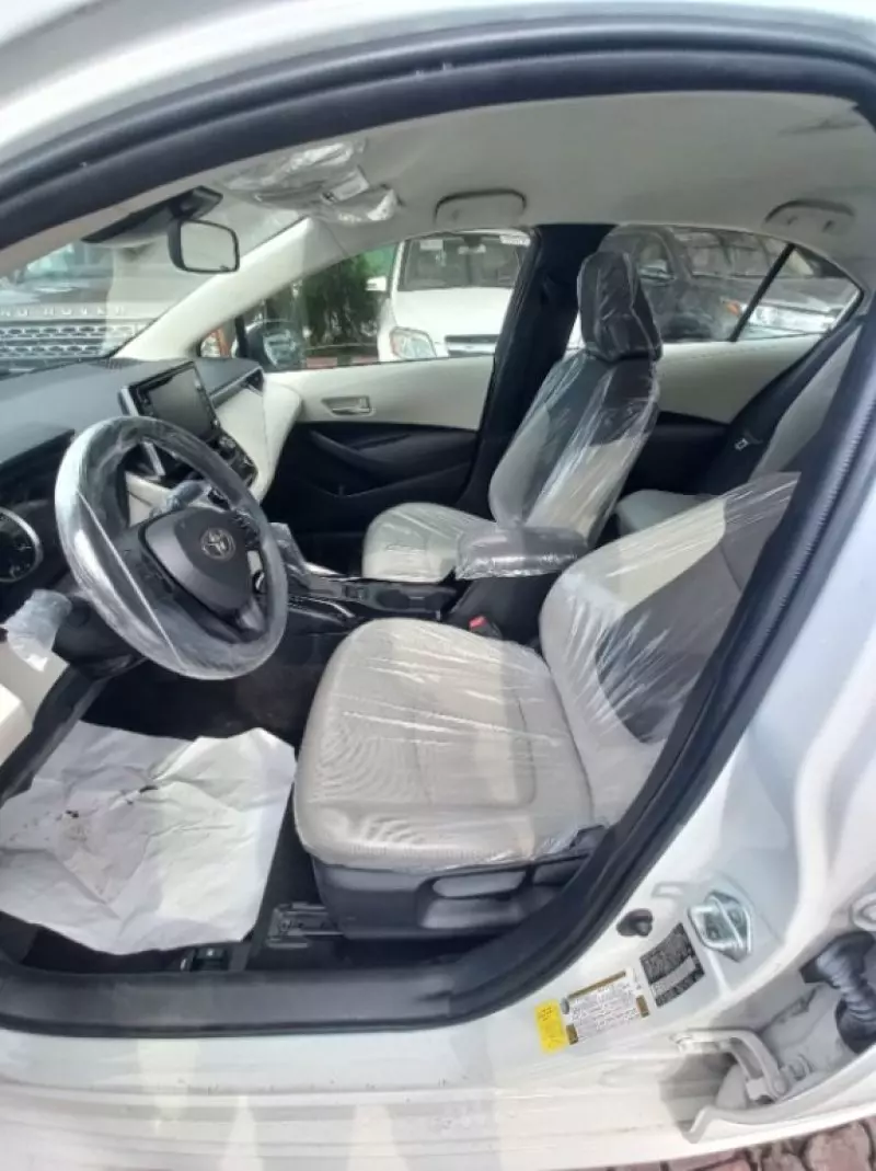 Toyota Camry   - 2019