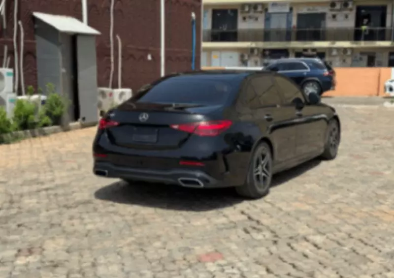 Mercedes-Benz 300   - 2023