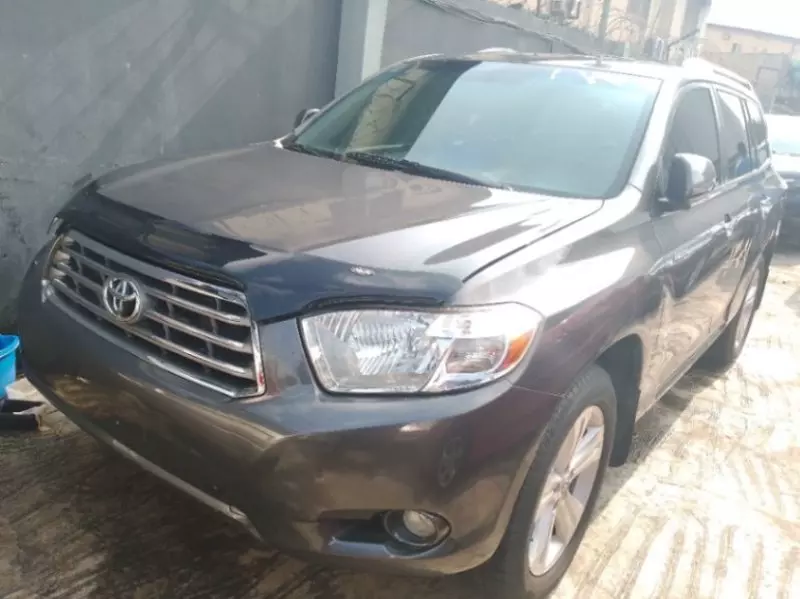 Toyota Highlander   - 2010