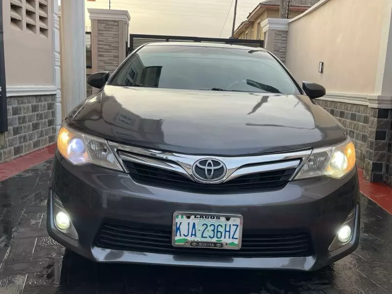 Toyota Camry   - 2013