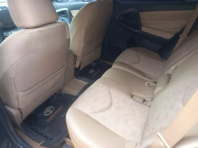 Toyota RAV 4   - 2012