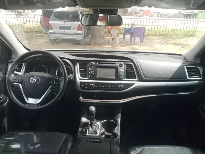 Toyota Highlander   - 2018