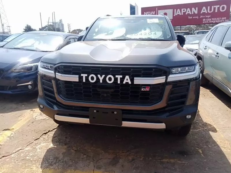 Toyota Land Cruiser   - 2023