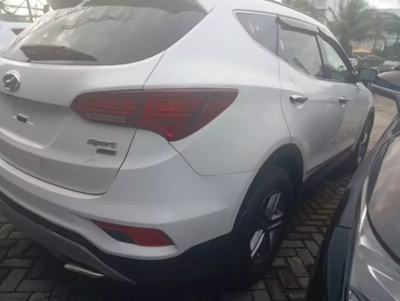 Hyundai Sonata   - 2017