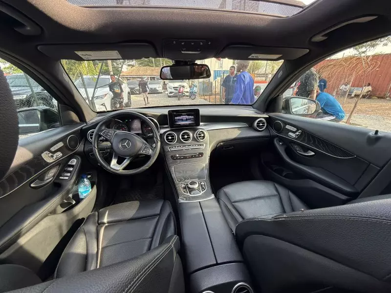 Mercedes-Benz GLC 300   - 2018