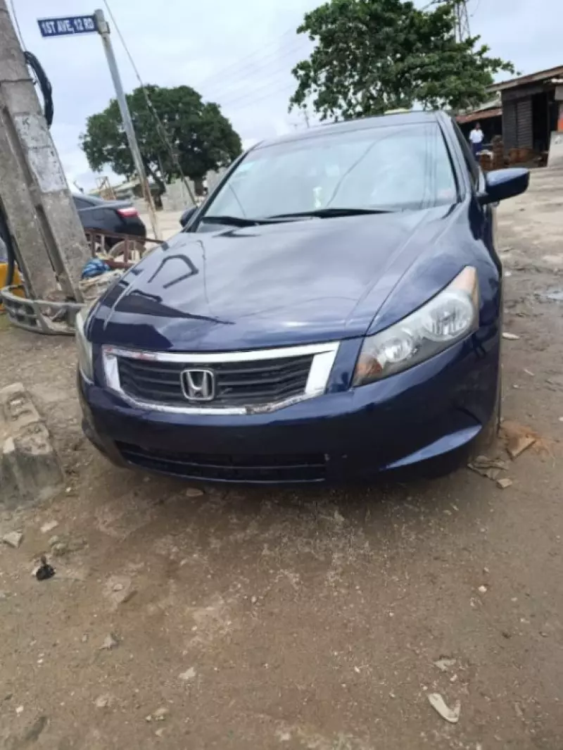 Honda Accord   - 2009