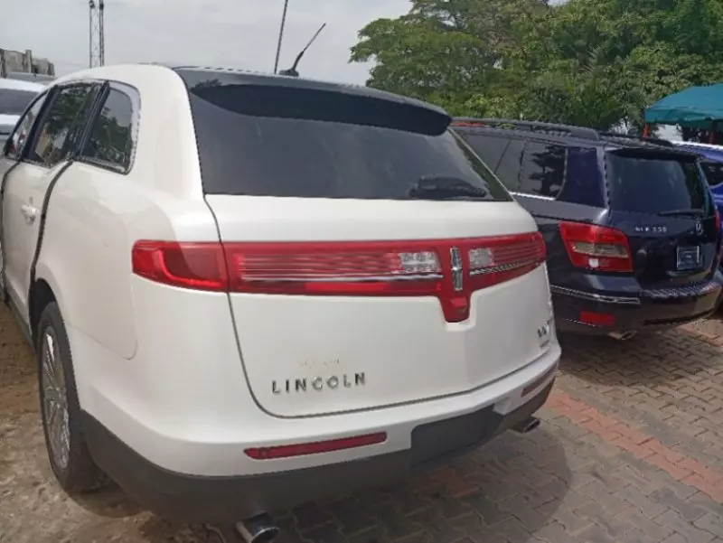 Lincoln MKX   - 2011