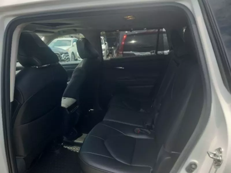 Toyota Highlander   - 2021