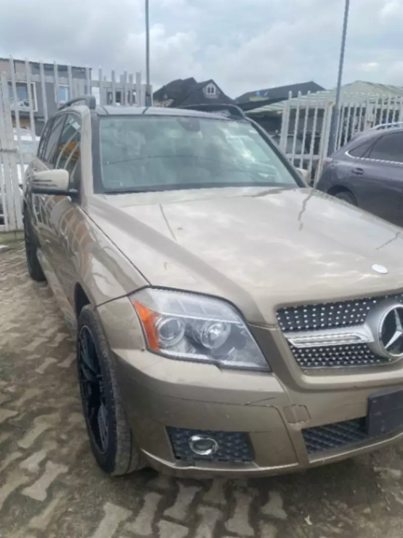 Mercedes-Benz GLK 350   - 2010
