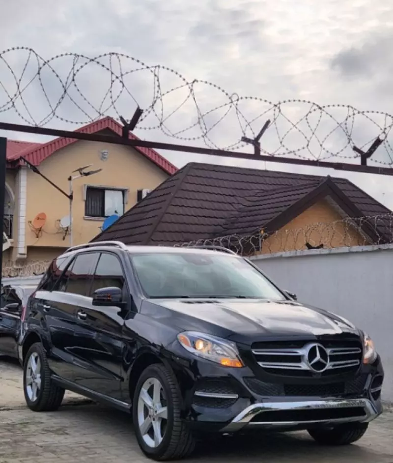 Mercedes-Benz GLE 350   - 2016