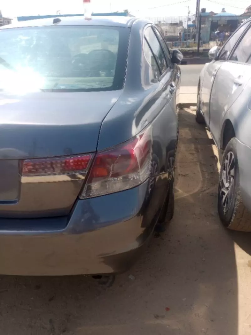 Honda Accord   - 2009