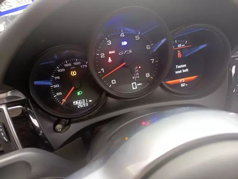 PORSCHE Macan   - 2018