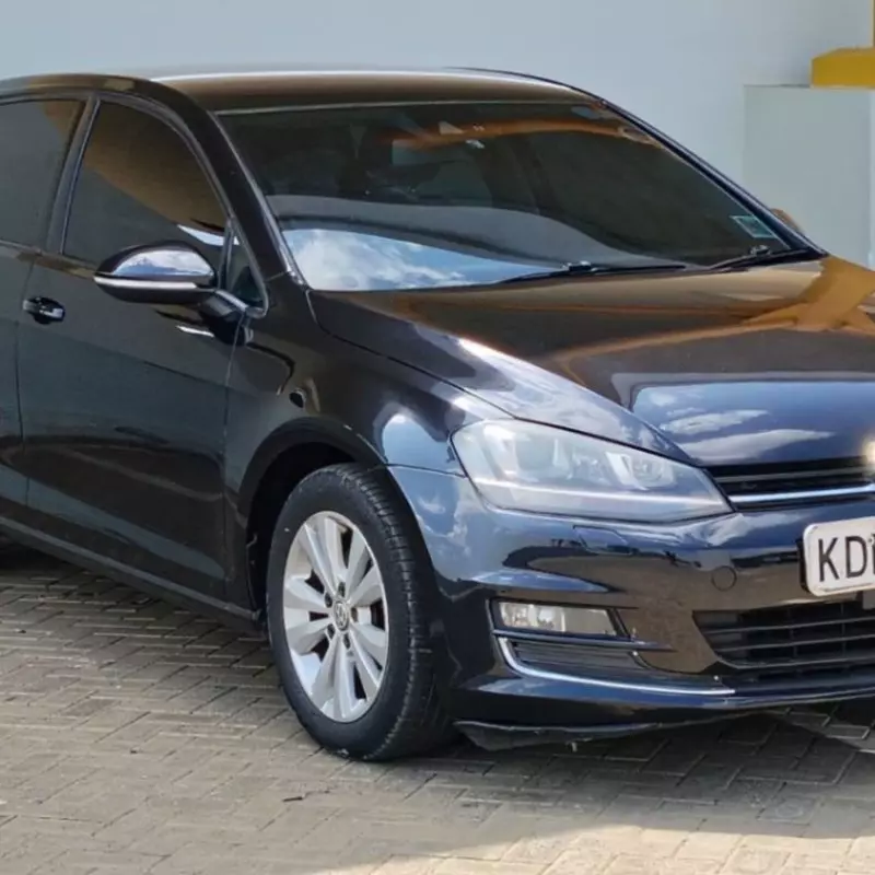 Volkswagen Golf   - 2014