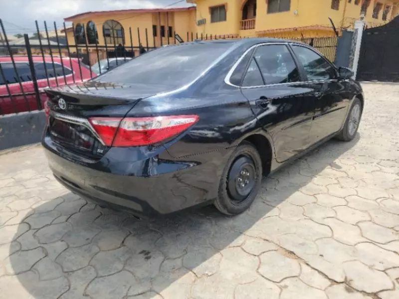 Toyota Camry   - 2016
